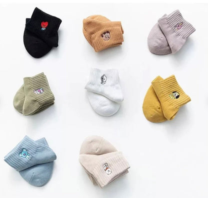 BT21 ANKLE SOCKS